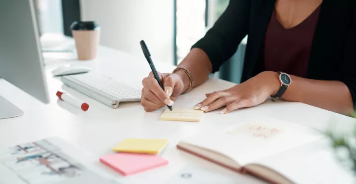 Employee analyzing results to measure employee engagement programs results