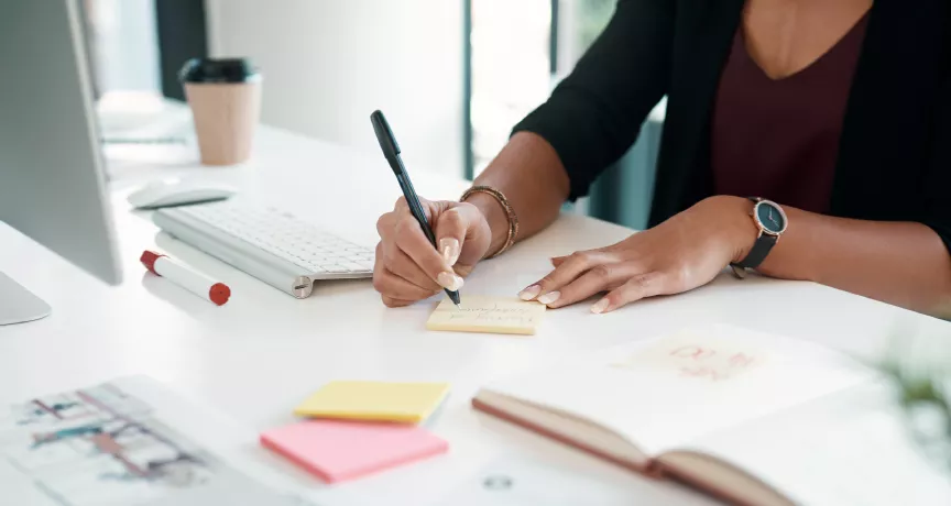 Employee analyzing results to measure employee engagement programs results